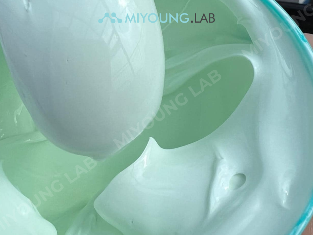 Anh-chup-that-kem-body-retinol-tai-phong-lab